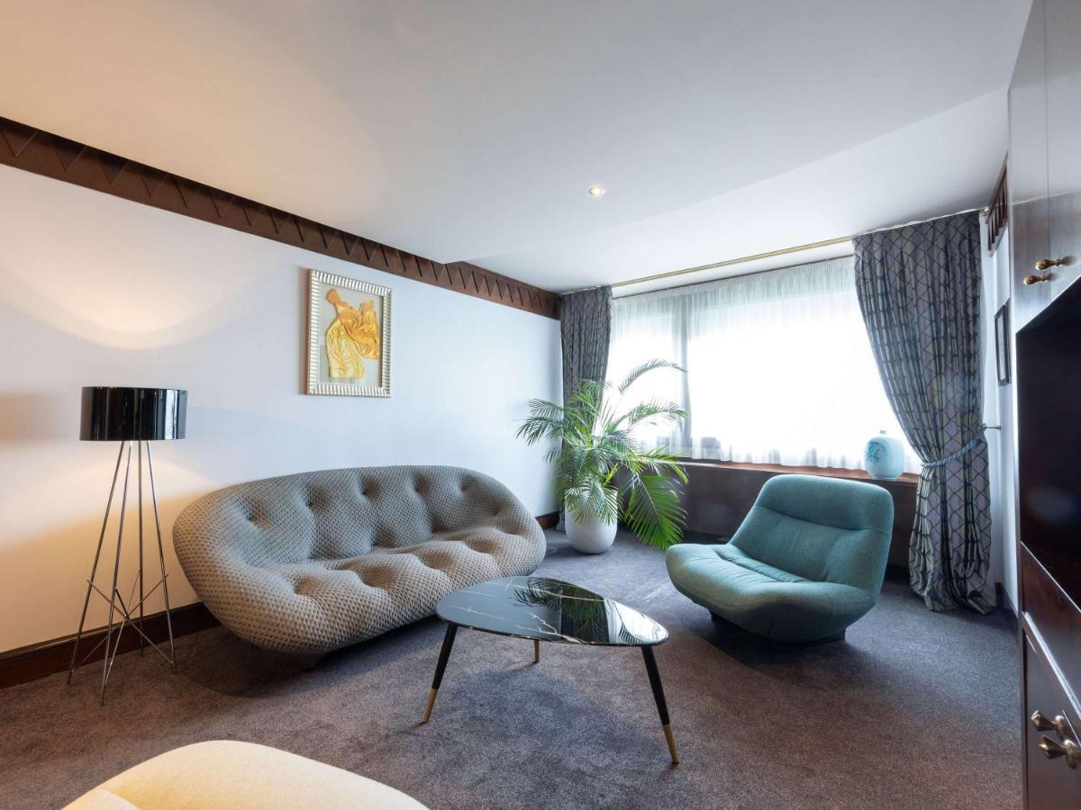 소피텔 리옹 벨쿠르 호텔 외부 사진 A suite at the Hotel de la Ville