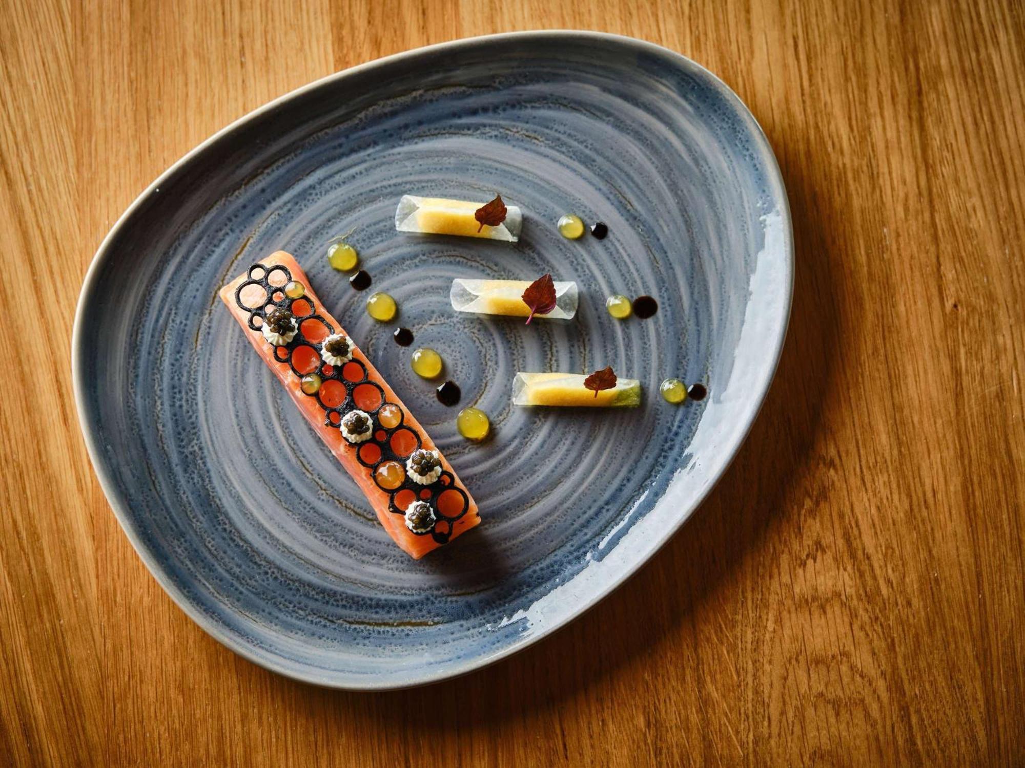 소피텔 리옹 벨쿠르 호텔 외부 사진 A dessert at the restaurant